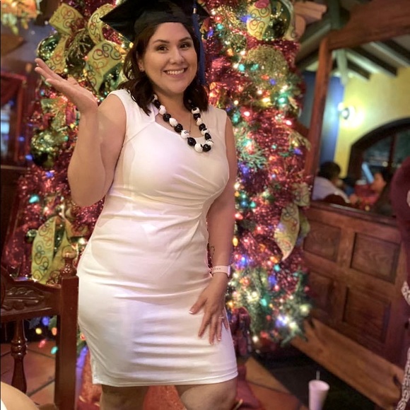 Meet your Posher, Linda Salinas - Picture 1 of 1